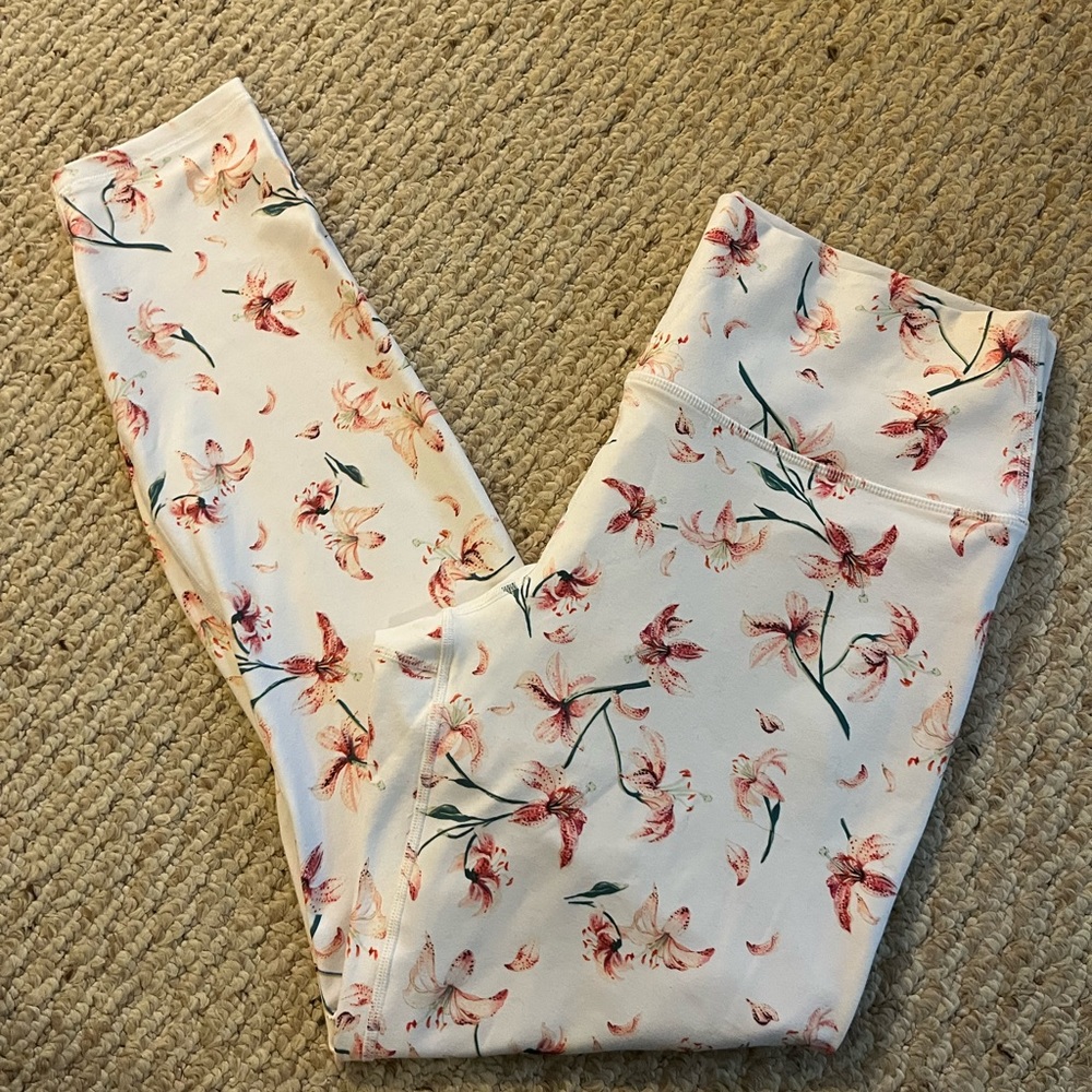 Fabletics Powerhold High Waist leggings Women’s size Large